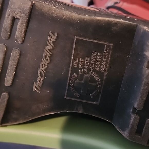 Georgeous Doc Martens the original size 10 boots - Picture 7 of 8